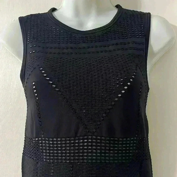 ATHLETA Soho Seamless Muscle Tank Black - Picture 3 of 6